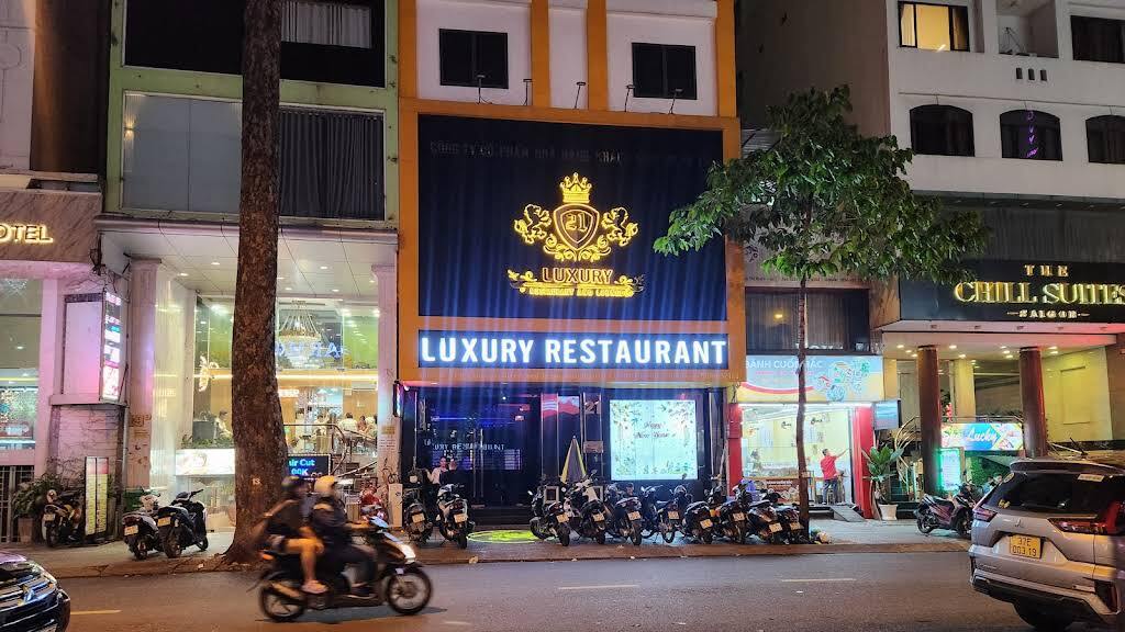 21 LUXURY RESTAURANT